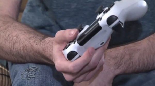 索尼员工为残障游戏玩家定制PS4手柄
